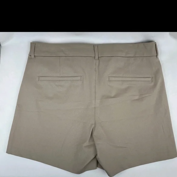 Old Navy High Rise Pixie Secret Smooth Pockets Never Fade Khaki Shorts S 12 #B20 - Picture 3 of 6